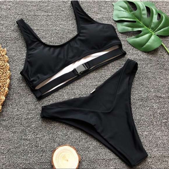 Sexy black buckled strap swimsuit bikini - Picture 2 of 2